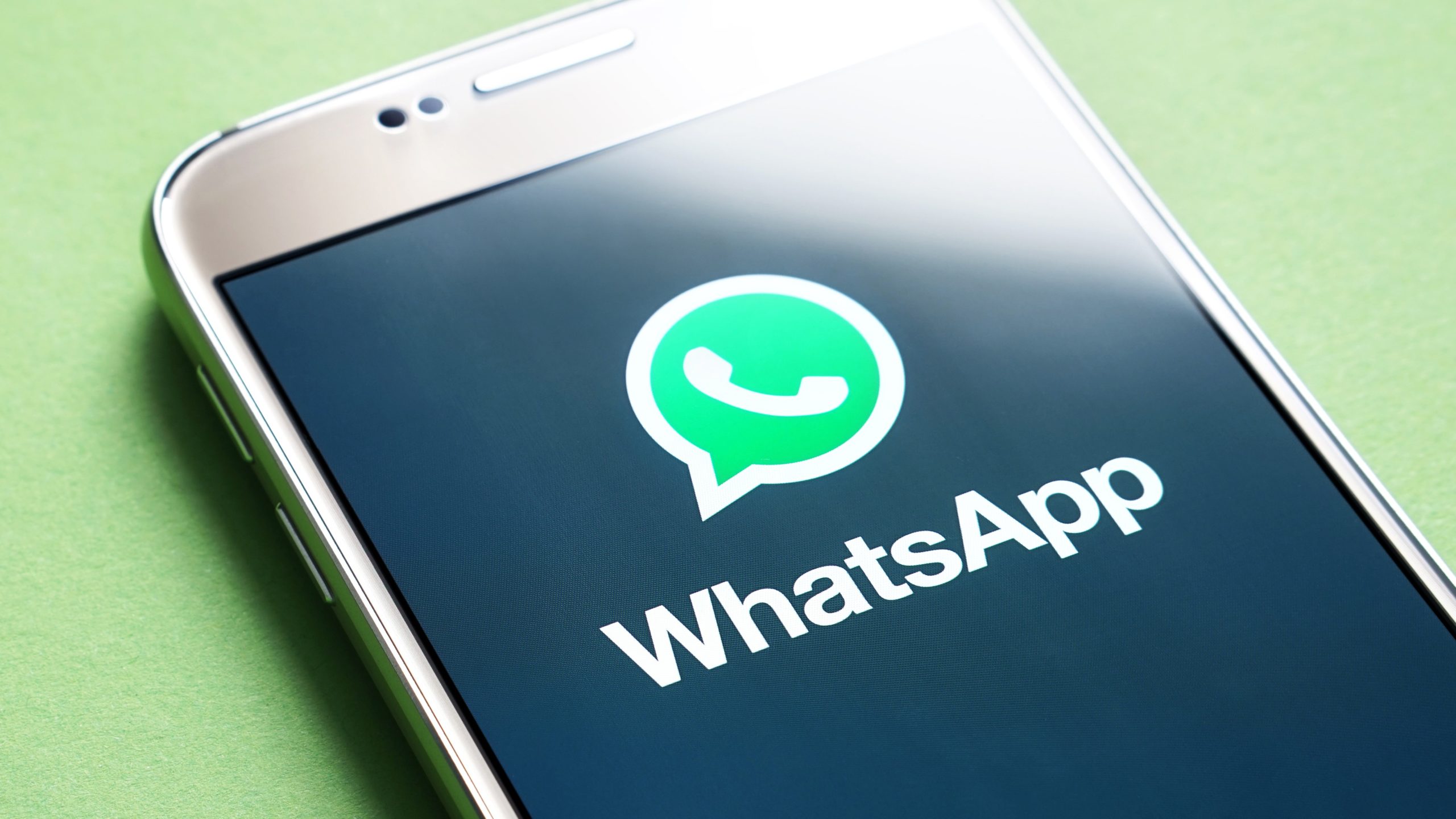 Facebook plans to introduce ads in WhatsApp postponed